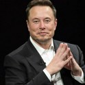 Nekdanji manager Space X: Musk je spal v tovarni, jaz pa v avtu poslovni
