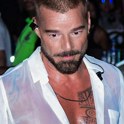 Video: Takole so ljudje bežali s koncerta Rickyja Martina v Črni gori