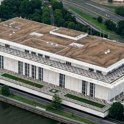 Predsednik Trump Kennedyjevemu centru, ki ga ni uspel preimenovati po sebi, zagrozil z rušenjem