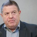 Sta si Janša in Logar naložila preveliko breme? Sta že klonila? poslovni