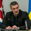 BIVŠI UKRAJINSKI MINISTER KLJUB VOJNI POZIVA K VOLITVAM: "Demokracija ne sme biti talka Rusije"