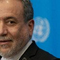 Teheran čaka na odgovor ZDA na njegove predloge. Trump zanika ponudbo omilitve sankcij.
